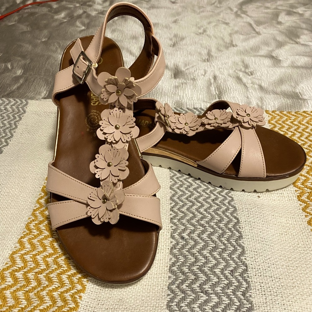 Gently used nomada sandal